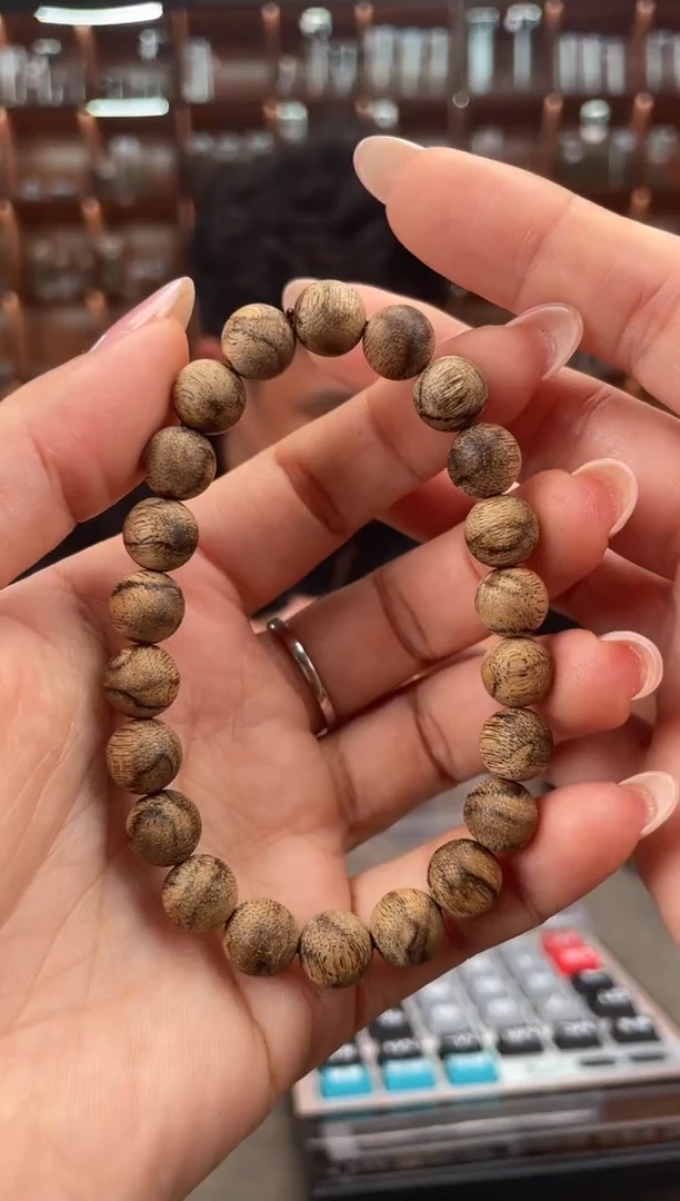 【闪购商品】沉香手串84号海南黑油格多样性发一条