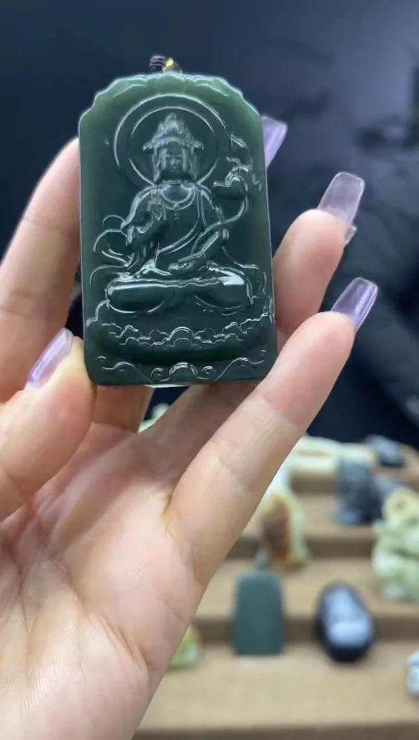颈饰未镶嵌和田玉1
