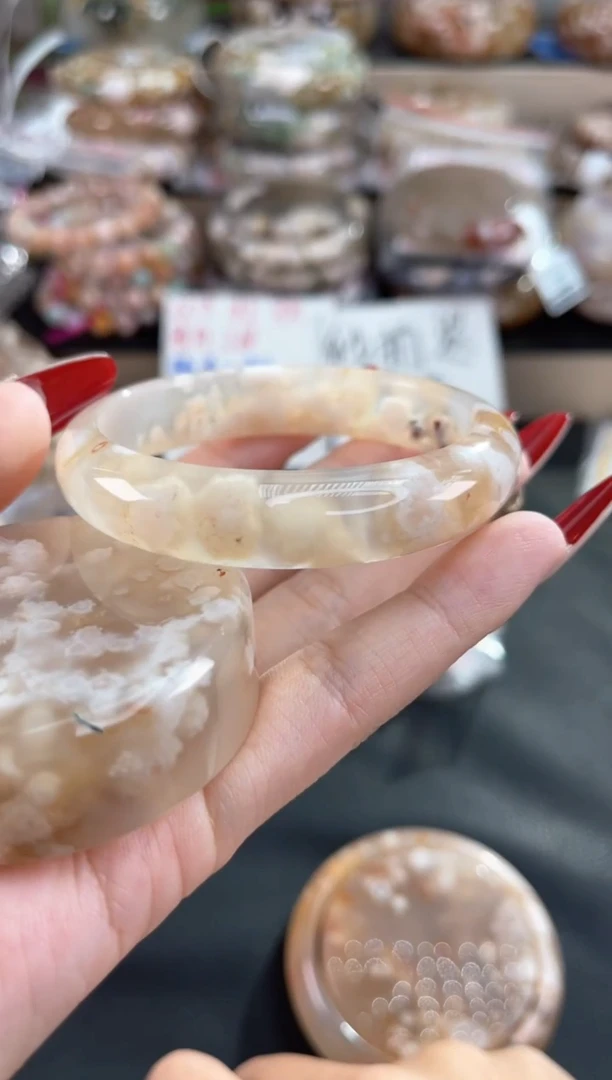 未镶嵌手镯石英质玉55