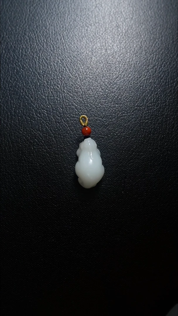 颈饰未镶嵌和田玉貔貅