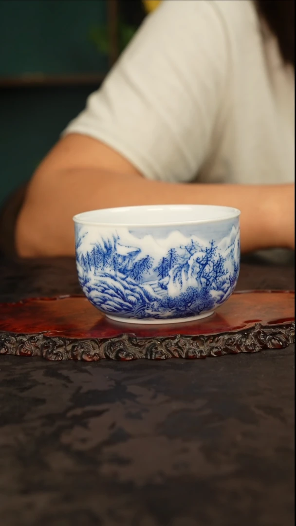 画堂春青花手绘雪景主人杯