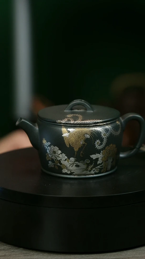 茶壶紫砂我***是H2052韩慧琴描金汉瓦