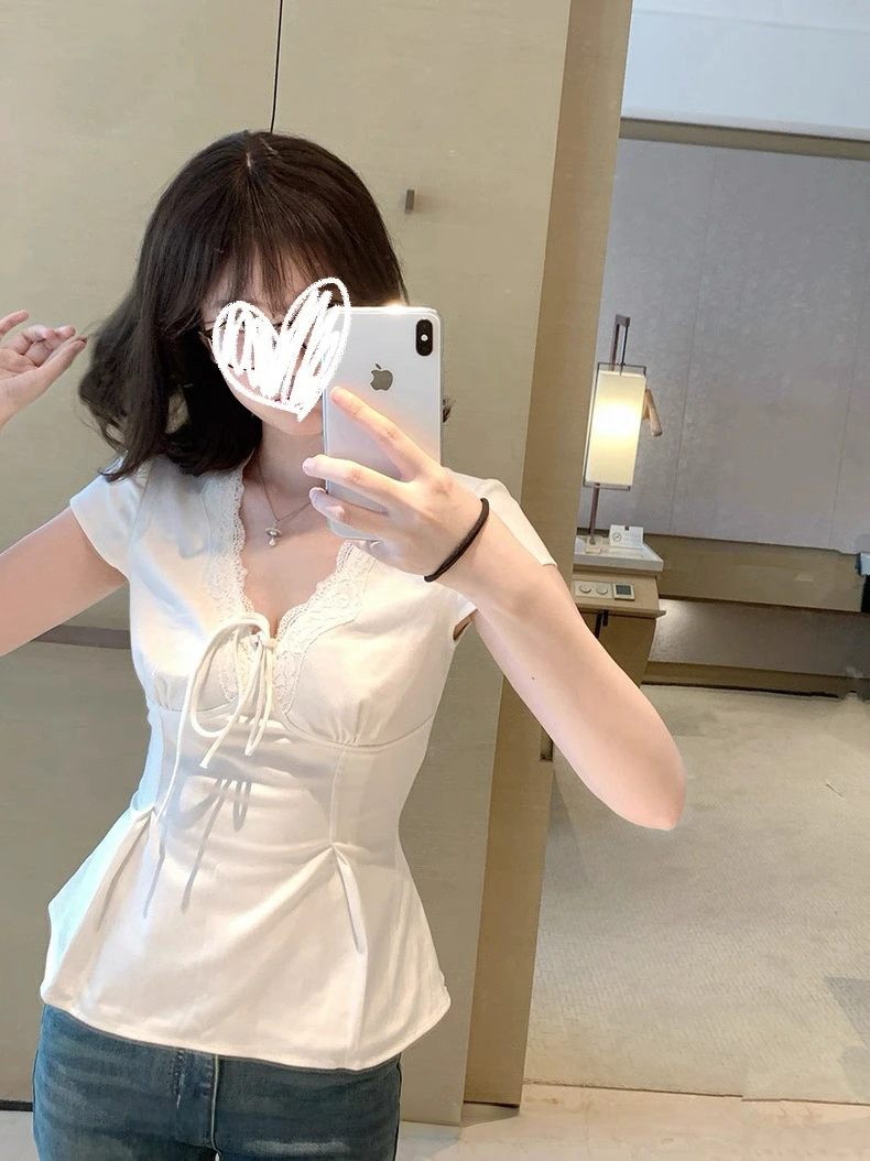蕾丝拼接V领短袖T恤女夏收腰显瘦上衣