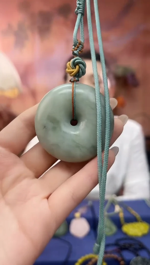 未镶嵌岫玉吊坠·