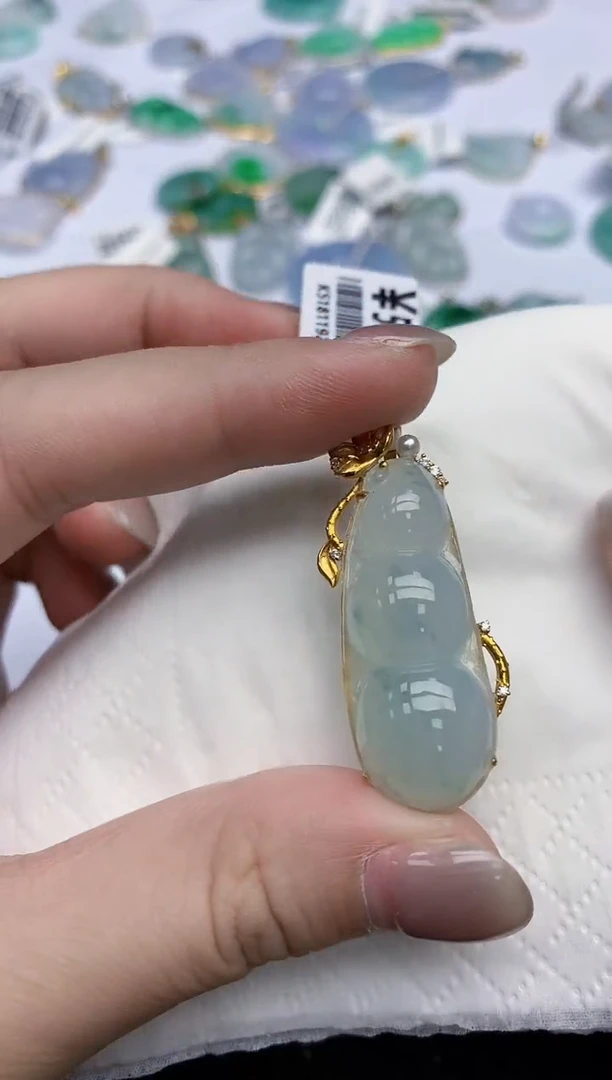【闪购商品】翡翠颈饰18K金镶嵌天然翡翠A货