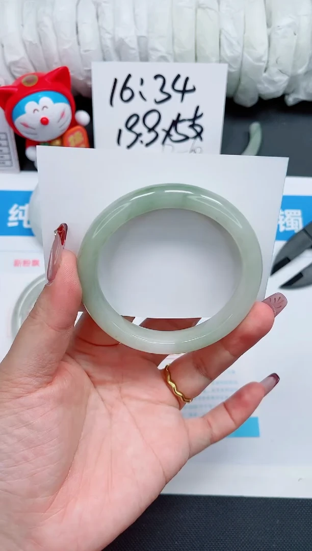 【闪购商品】石英质玉手镯未镶嵌115