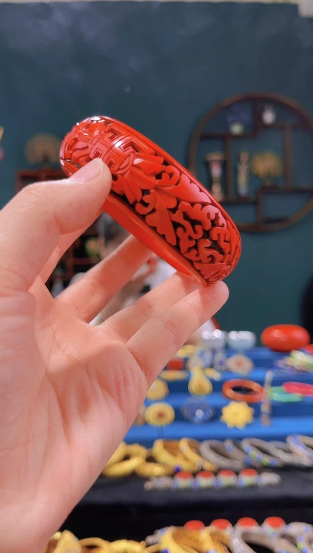 【闪购商品】非遗技艺缠枝莲纹古背手镯 58圈口