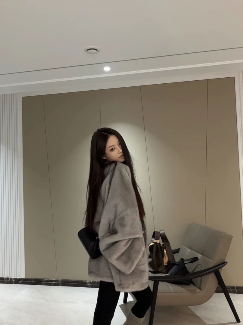 本命欧貂  清冷老钱慵懒松弛不挑人披肩袍款巨百搭冬季宽松外套