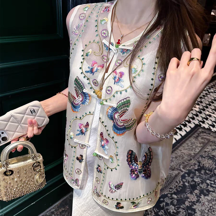 碟影，新中式重工蝴蝶刺绣国风夏款马甲