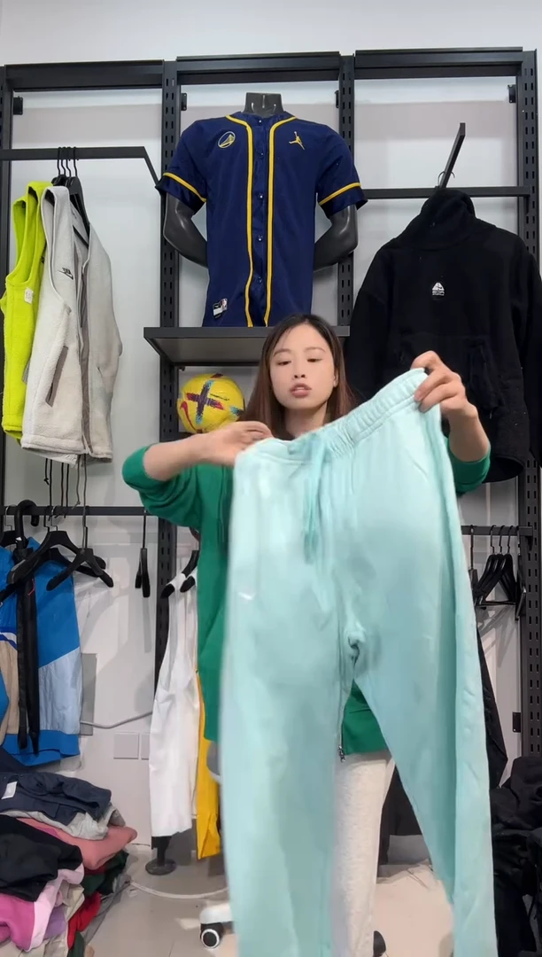 3710  编码  瑕疵直播间过款为准 尺码  . L