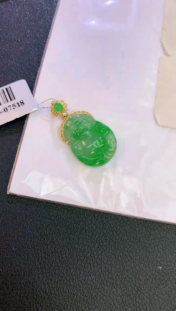 翡翠18K金镶嵌颈饰赠礼盒证书 麦麦