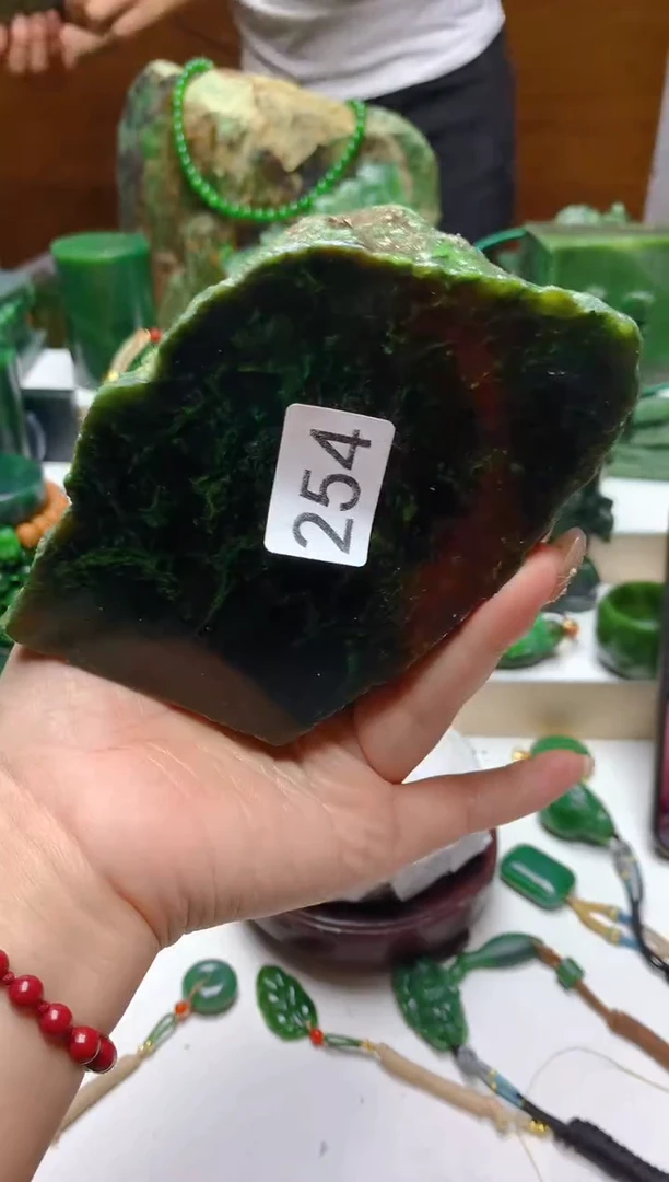 未镶嵌和田玉（碧玉）珠宝半成品1