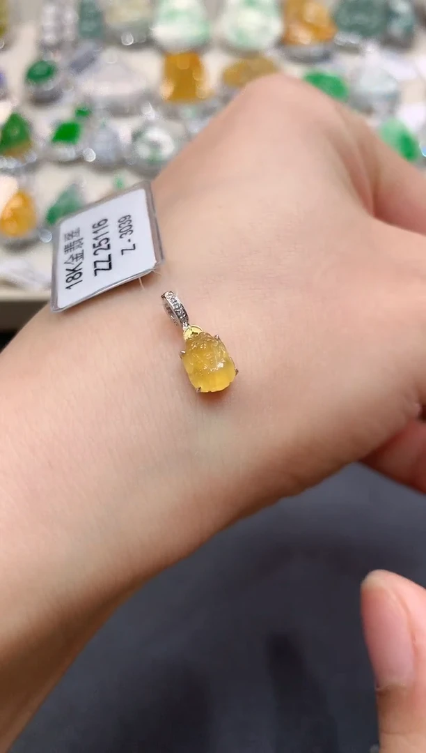 【闪购商品】翡翠吊坠(不含链)18K金镶嵌m2