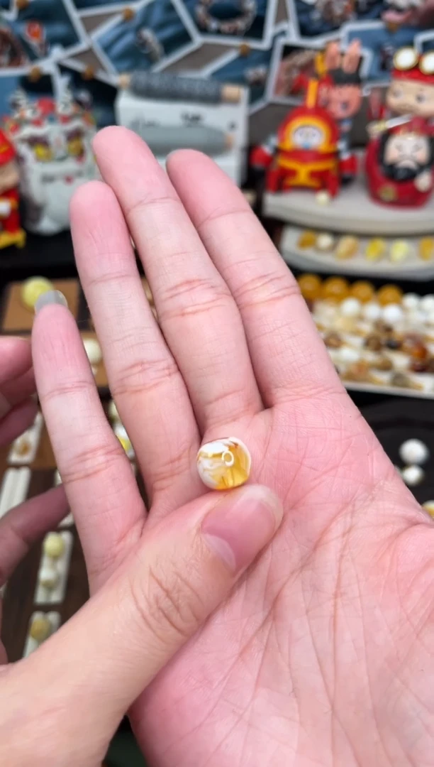 未镶嵌琥珀裸石蜜蜡