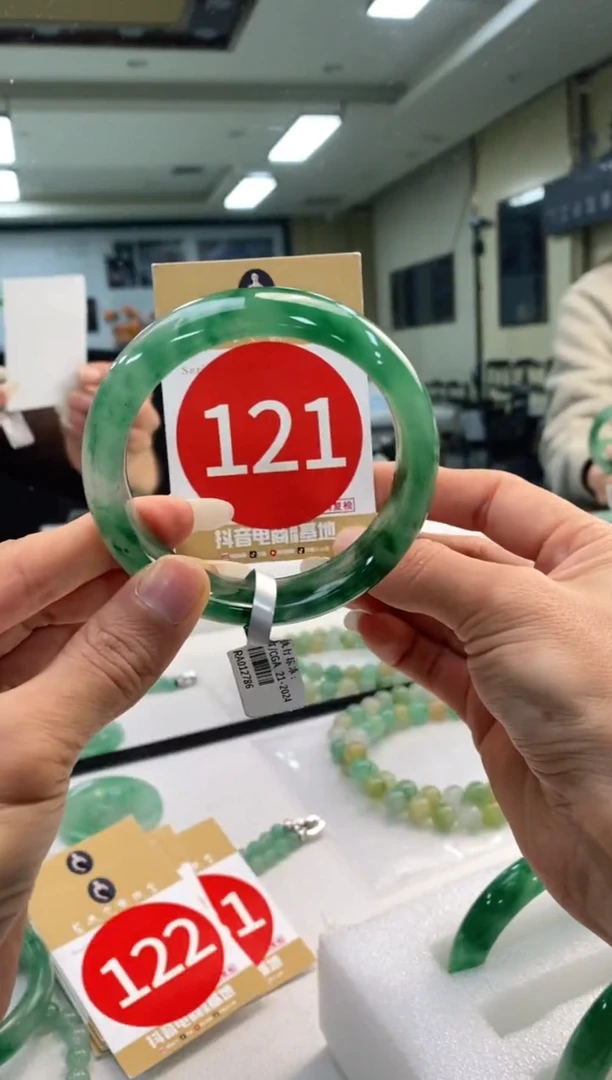 未镶嵌手镯石英质玉59+121