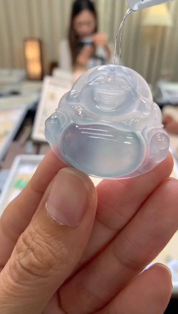 翡翠未镶嵌颈饰佛公