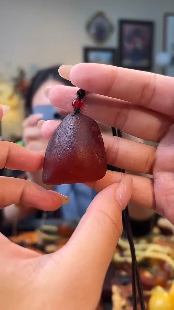 琥珀颈饰未镶嵌吊坠