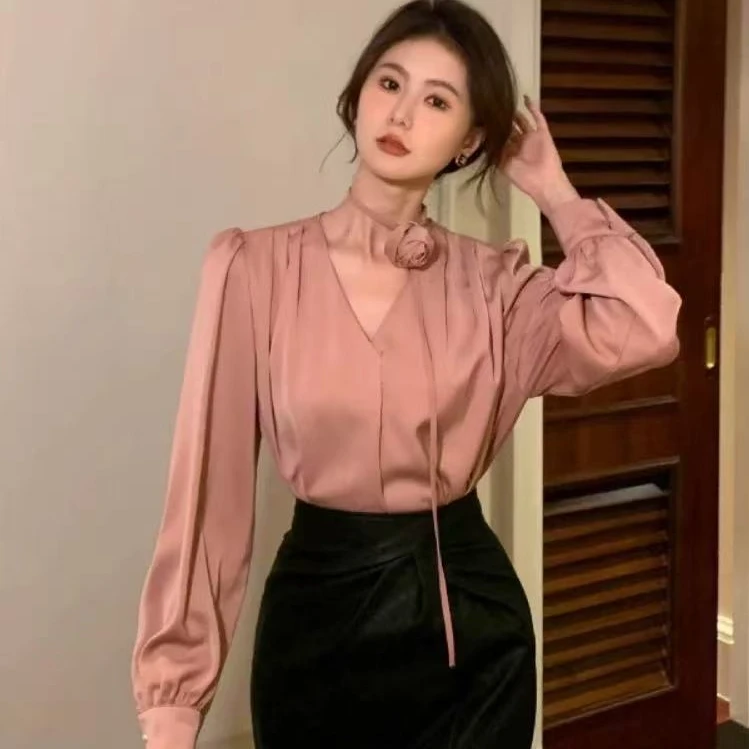 玫瑰花系带挂脖V领醋酸缎面衬衫女装春秋新款宽松长袖雪纺衫上衣
