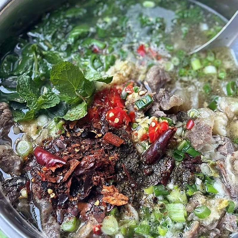 （顺丰空运）保山小黄牛肉扒烀 送火烧辣子 花椒 薄荷 牛油