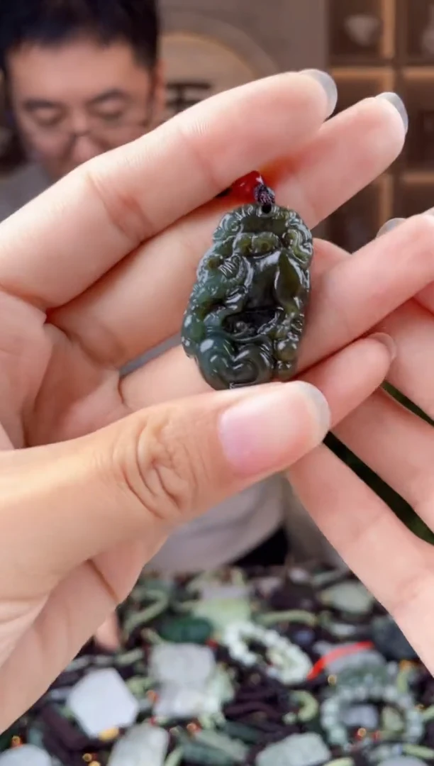 未镶嵌和田玉挂件拍一发一，多样性发货