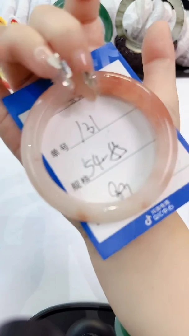 未镶嵌手镯石英质玉131