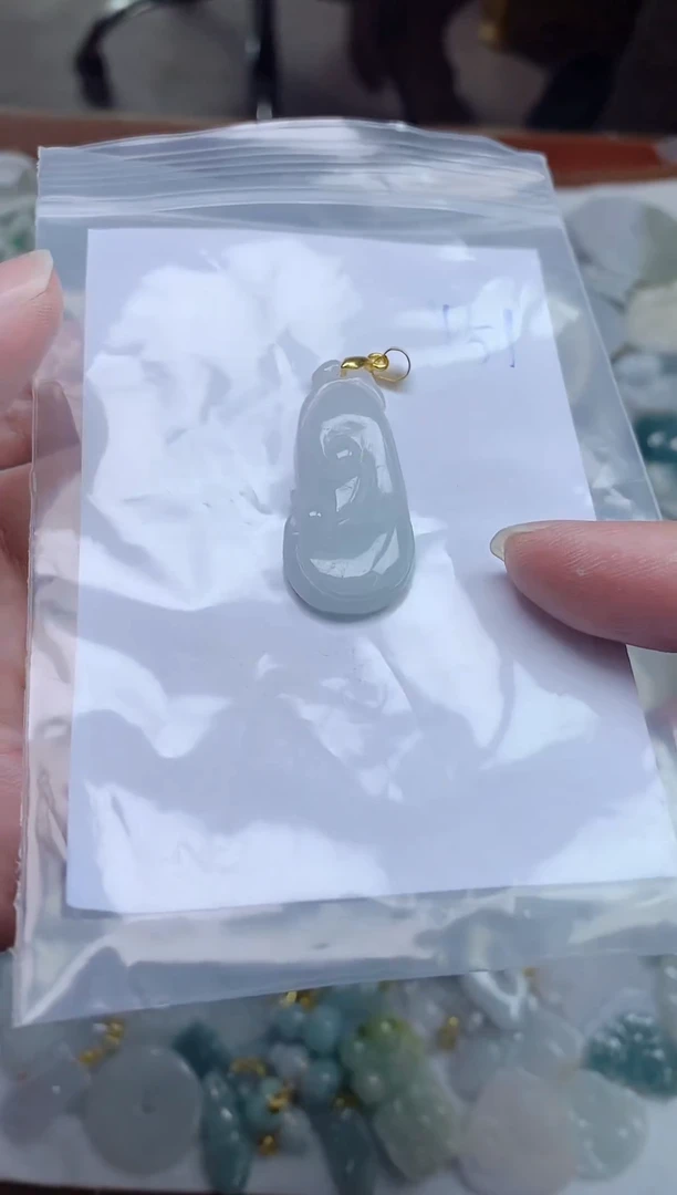 翡翠未镶嵌颈饰151