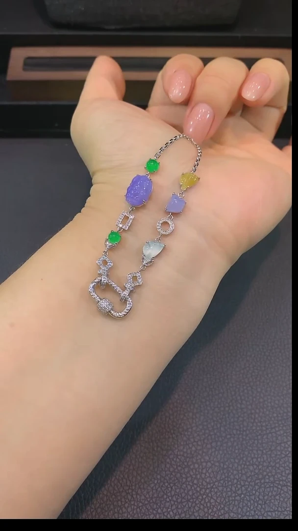 18K金镶嵌手链翡翠手链