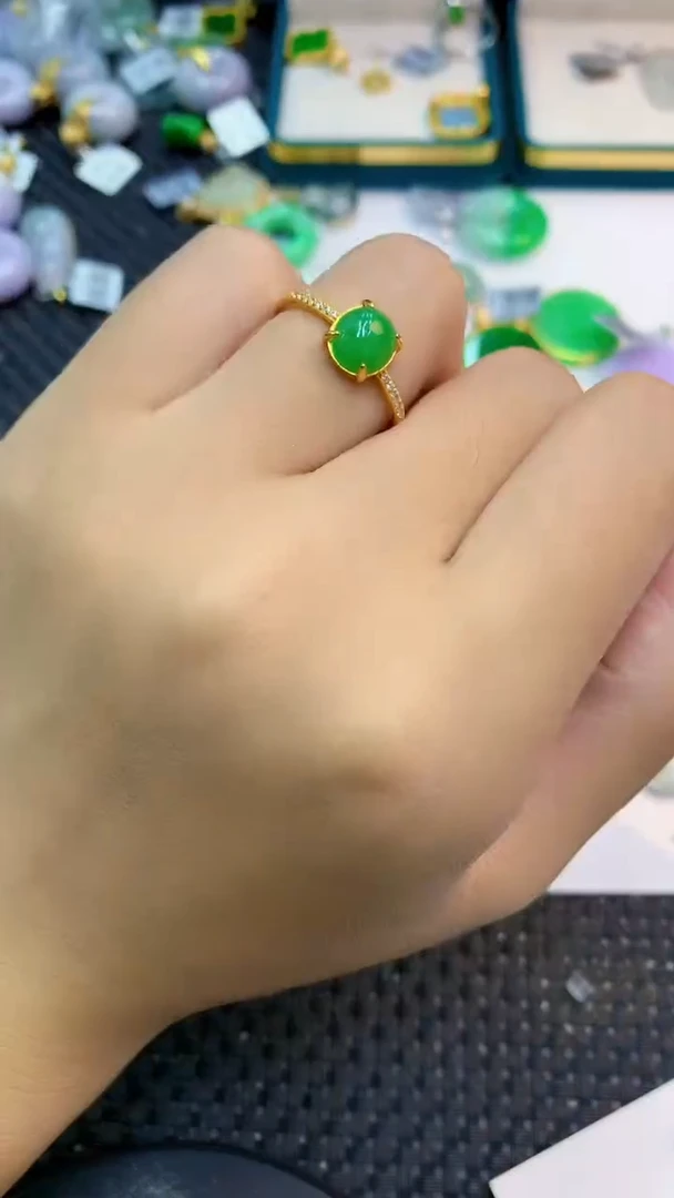 颈饰未镶嵌翡翠1