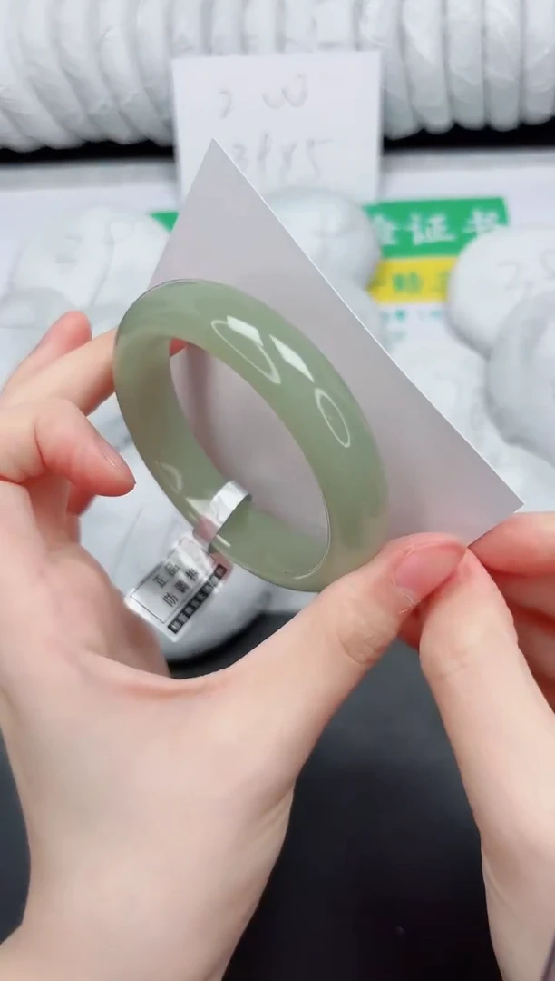 未镶嵌手镯石英质玉204-52.5DK