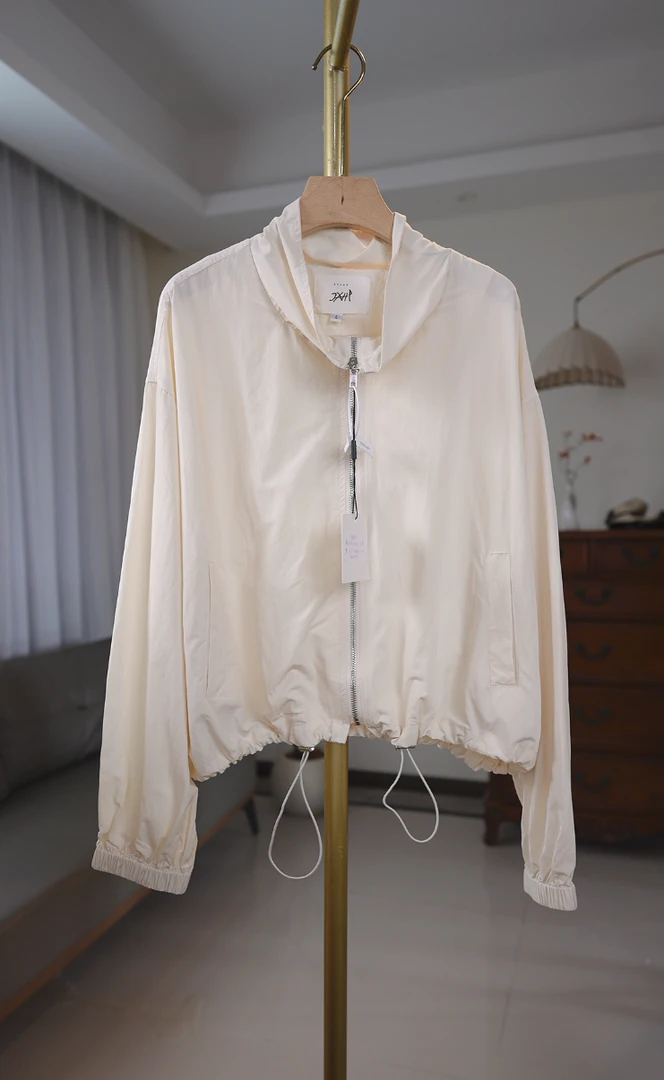 D1-1-4-5050 长袖防晒外衣-冯丽丽