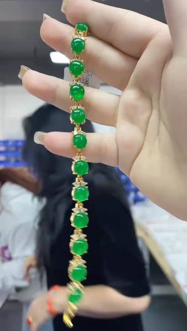 【闪购商品】翡翠手链未镶嵌多样性发其一颜色微差