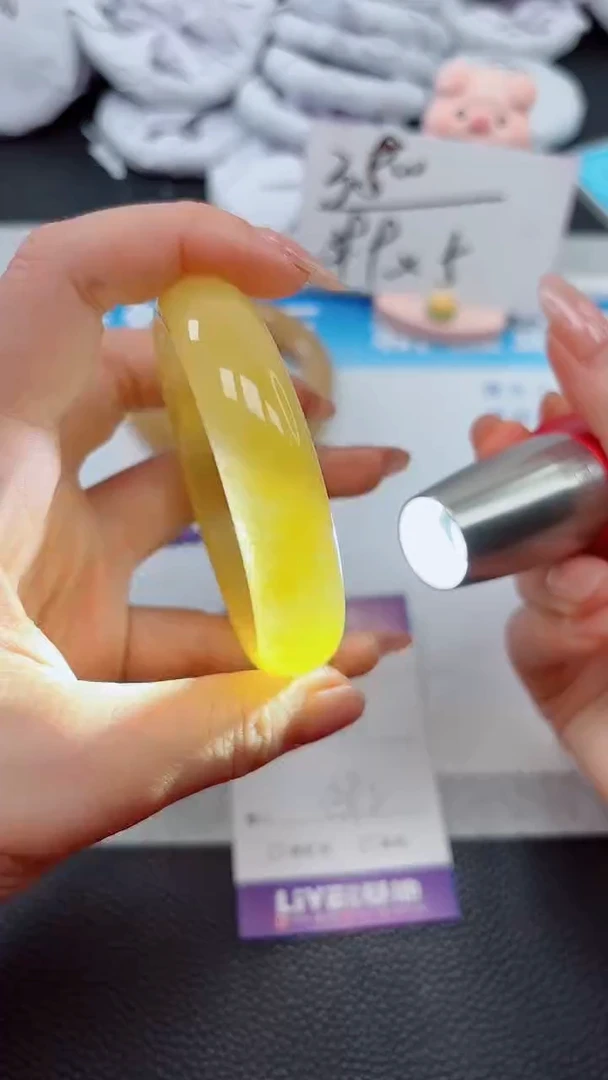 【闪购商品】石英质玉手镯未镶嵌739