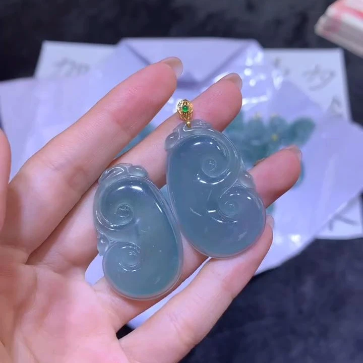 【逍遥】18K天然A货翡翠如意吊坠*KLMH/144/多样性发/1件