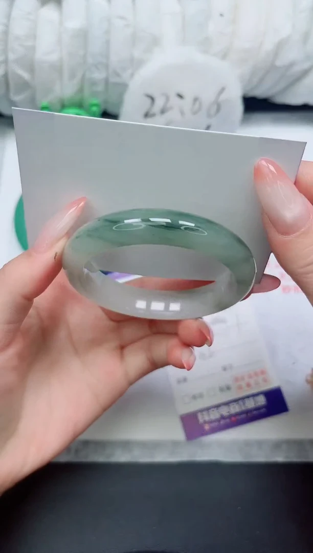 【闪购商品】石英质玉未镶嵌手镯339