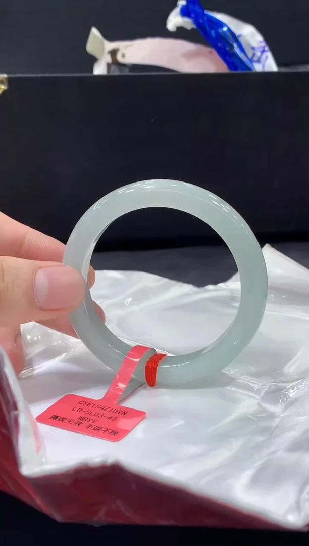 未镶嵌手镯翡翠翡翠手镯