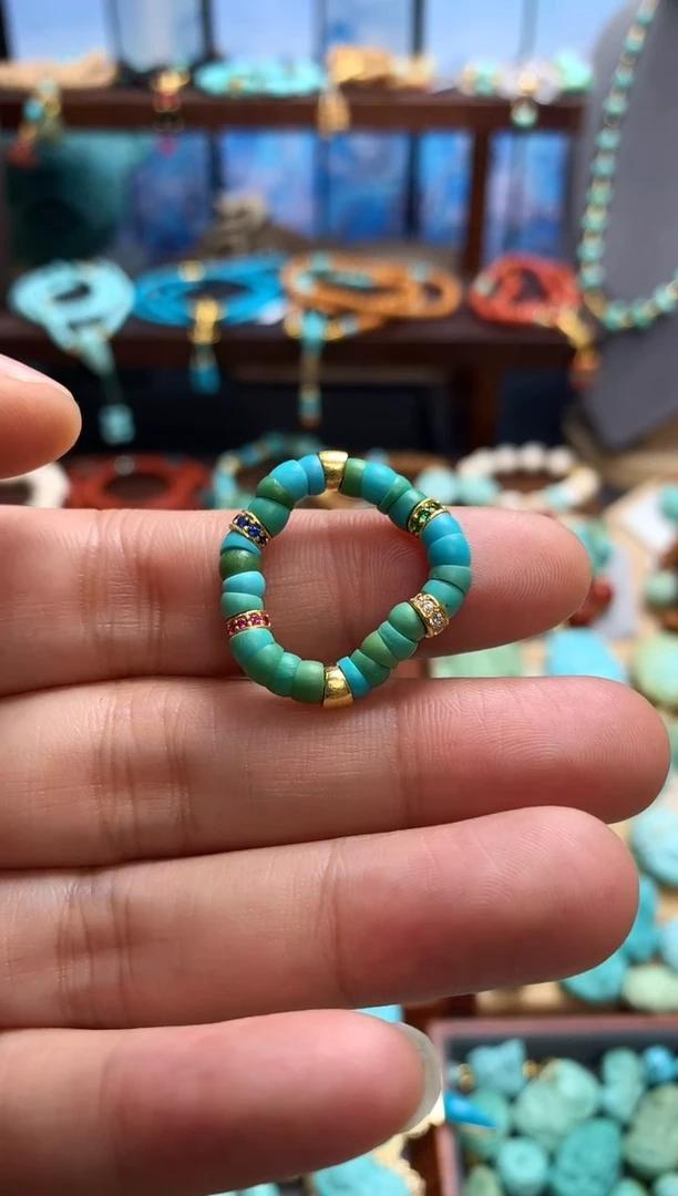 18K金镶嵌绿松石戒指玉化精工大肠戒指