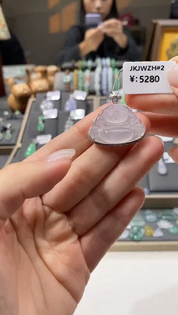 颈饰18K金镶嵌翡翠佛公