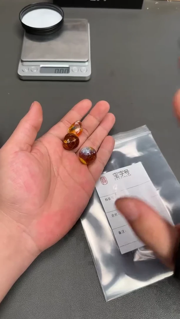 琥珀未镶嵌珠宝奇石L**?526152615261