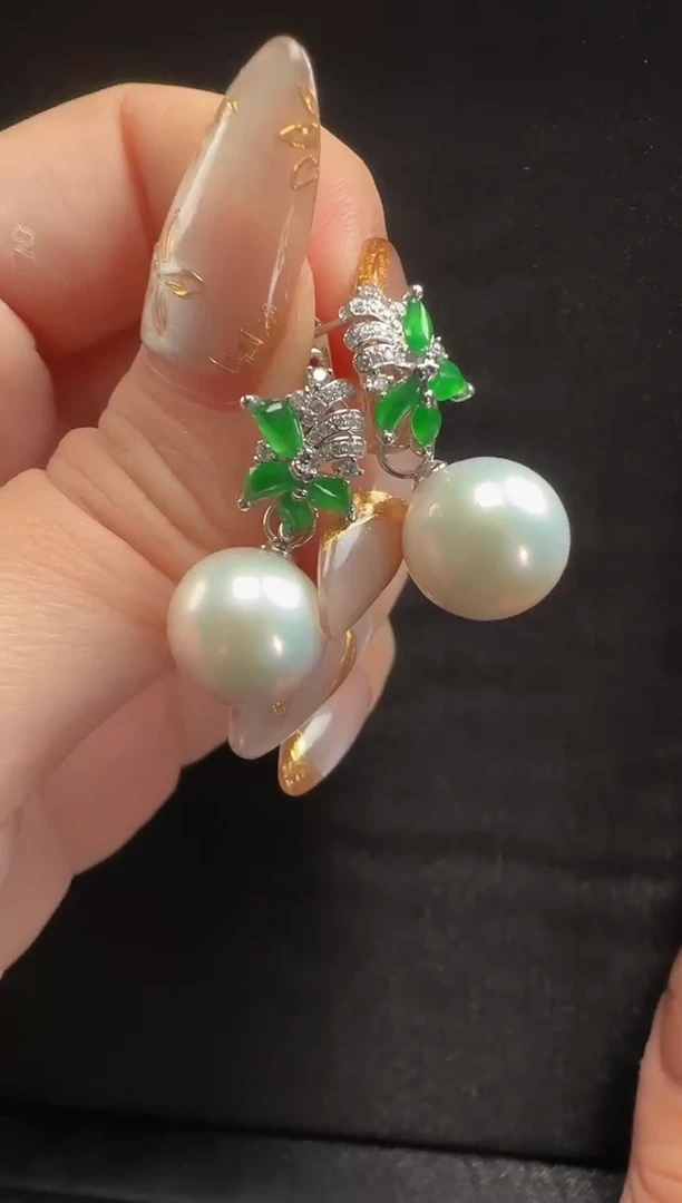 【闪购商品】翡翠耳饰18K金镶嵌216随形一对