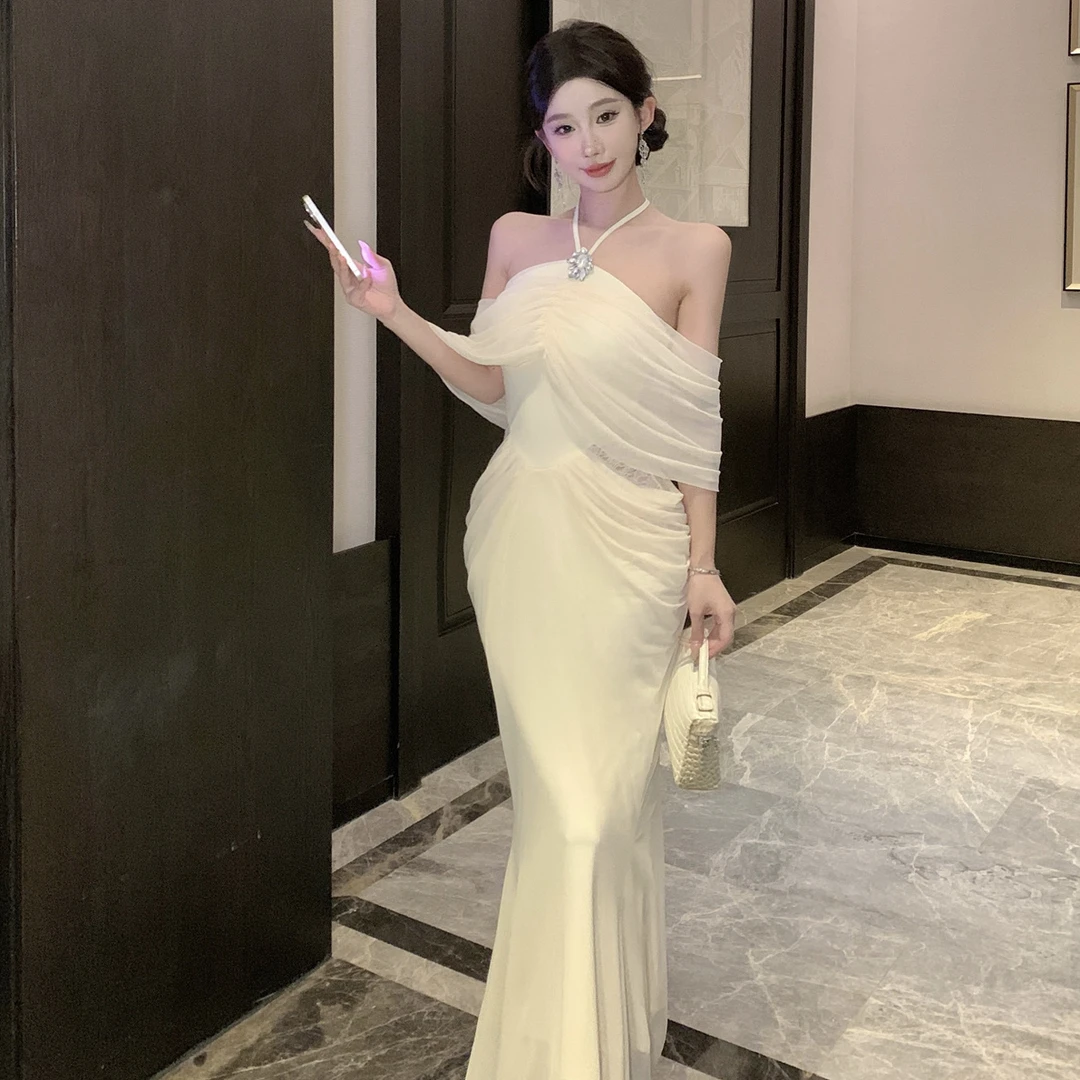 法式纯欲风一字肩蕾丝挂脖连衣裙女夏季收腰显瘦生日晚礼服包臀裙