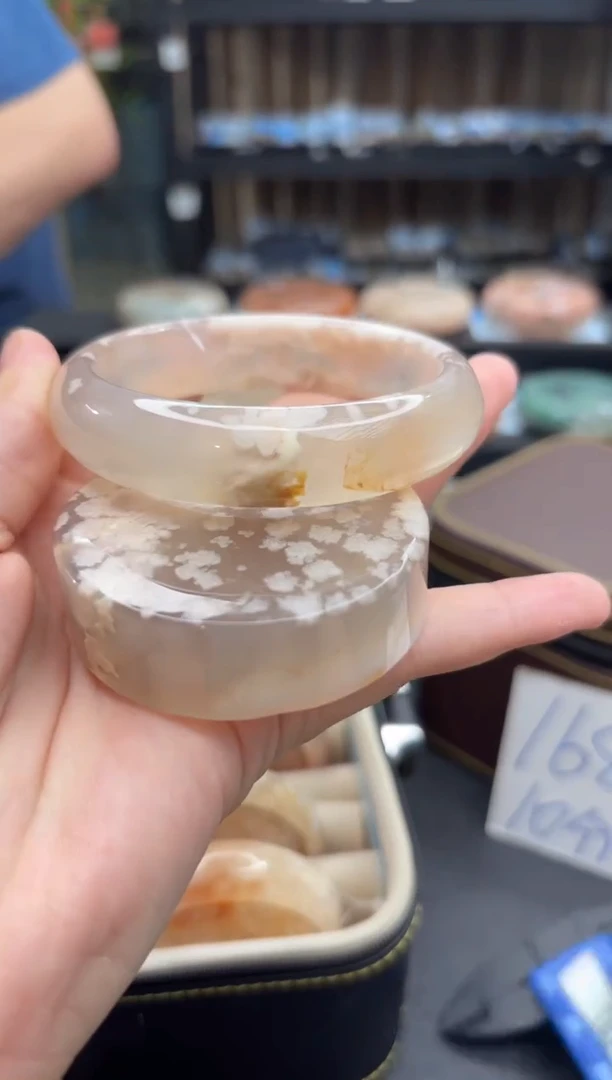 石英质玉手镯未镶嵌106(61圈赠送镯心)