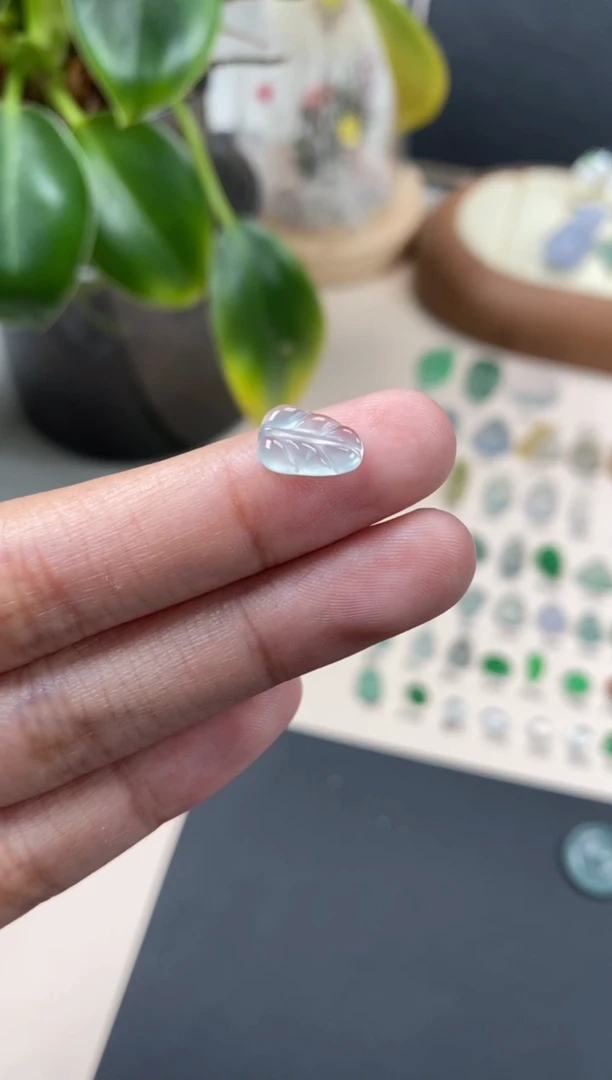 【闪购商品】翡翠颈饰未镶嵌翡翠冰晴叶子