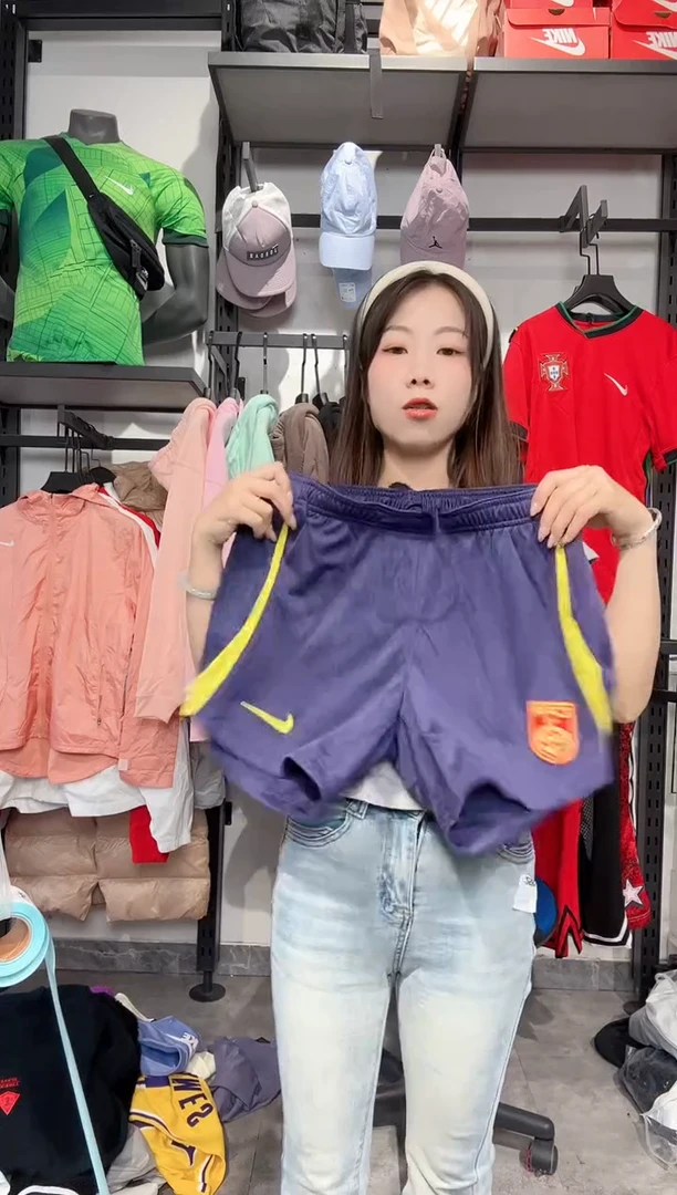 1341   编码 瑕疵款直播间过款为准 尺码 165L