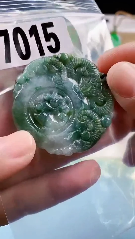 【闪购商品】翡翠挂件未镶嵌天然翡翠吊坠挂件