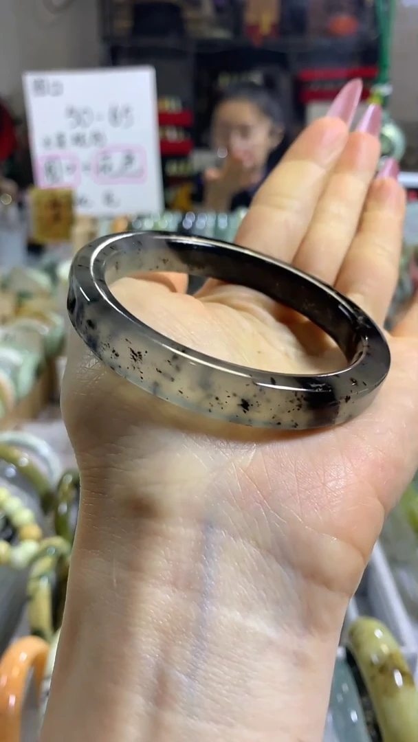 未镶嵌岫玉手镯30 56+