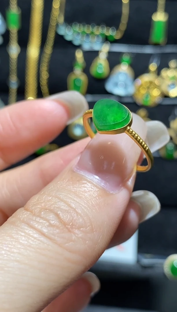 【闪购商品】翡翠戒指18K金镶嵌戒指