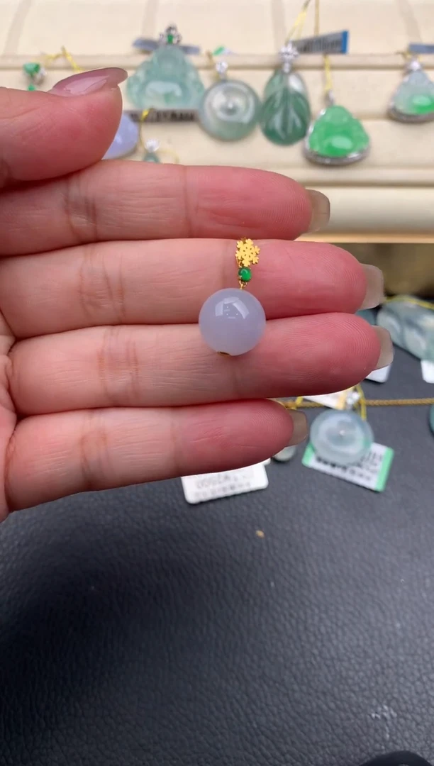 翡翠18K金镶嵌颈饰A601