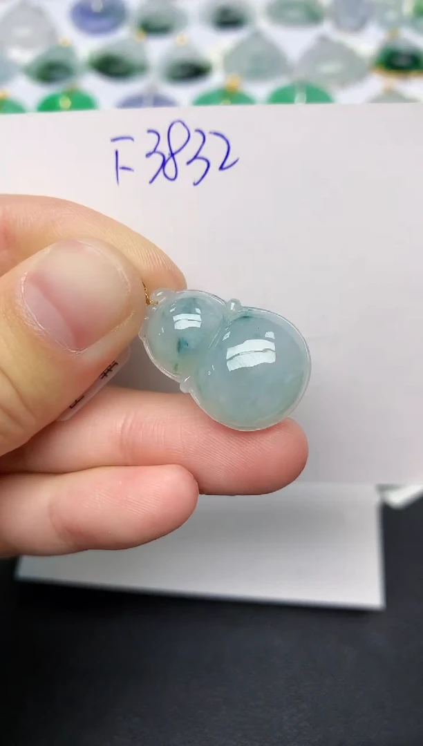 颈饰18K金镶嵌翡翠天然缅甸A货翡翠百元以上9元证书费自理