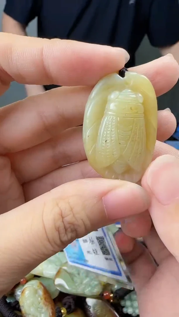 和田玉未镶嵌颈饰1