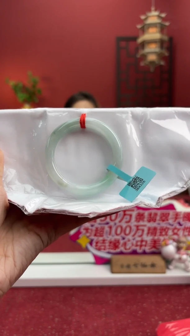 未镶嵌手镯（圆镯）翡翠翡翠手镯5